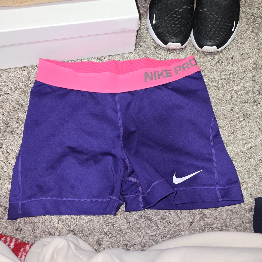 3 Nike Shorts